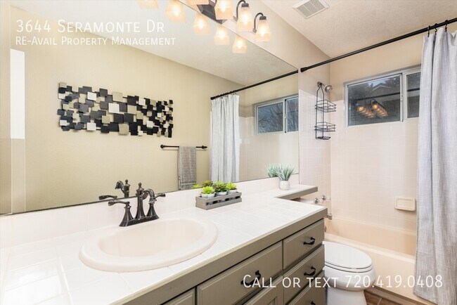 Building Photo - 3644 Seramonte Dr