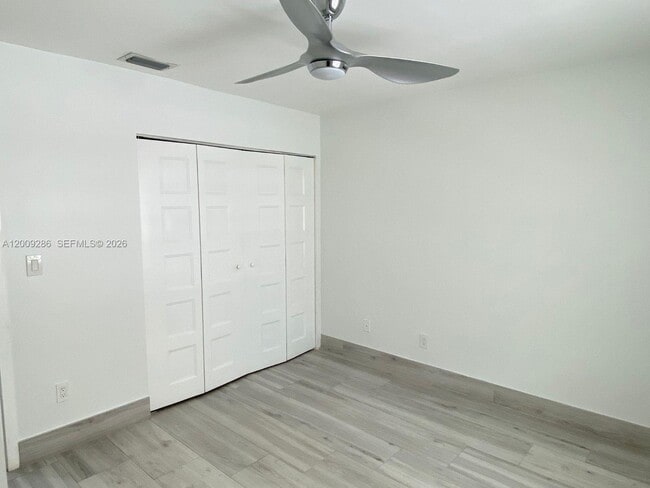 Building Photo - 403 SW 89th Pl