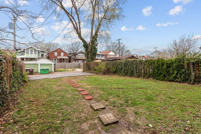 Building Photo - 1135 S Kingshighway Blvd