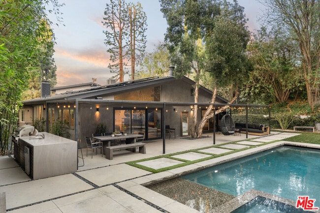 Building Photo - 3355 Alana Dr