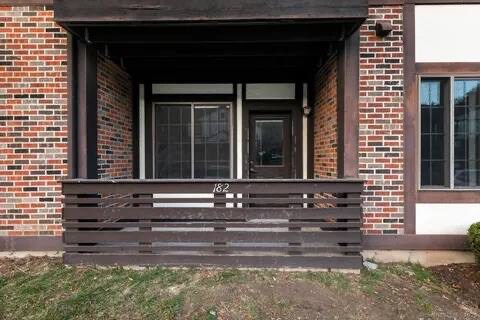 Building Photo - 365 Mather St