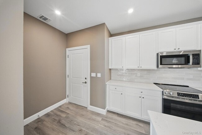 Building Photo - 7 Giada Ln