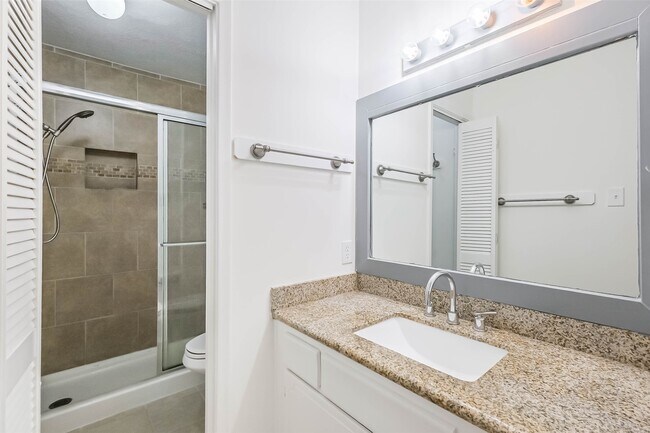 Building Photo - 5005 Georgi Ln