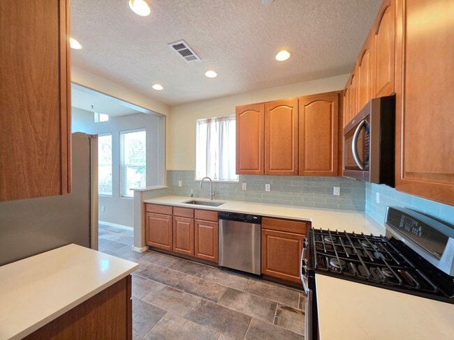 Building Photo - 4363 San Benito St