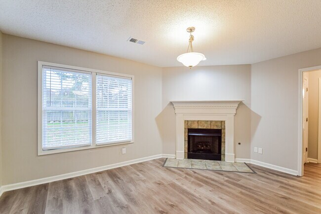 Building Photo - 4351 Zachary St