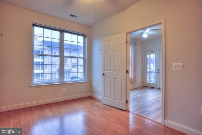 Building Photo - 4805 Mantlewood Way