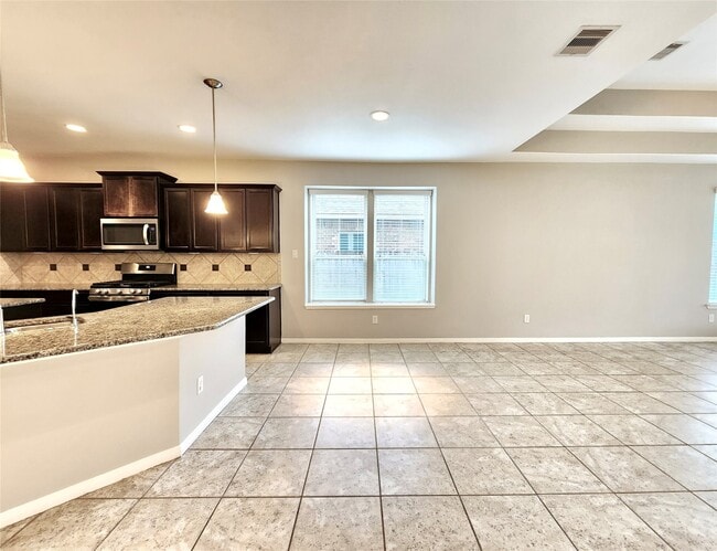 Building Photo - 4407 Greenleaf Dr