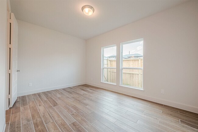 Building Photo - 29803 Breezy Pnes Lp