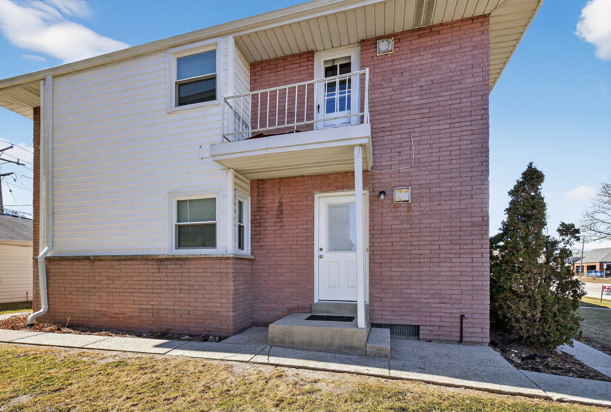 Building Photo - 11817 W North Ave