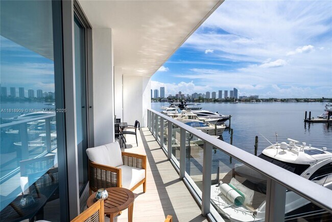 Building Photo - 17301 Biscayne Blvd
