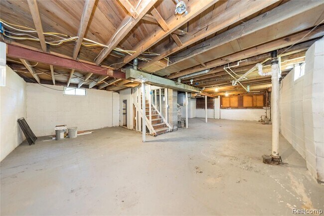 Building Photo - 20258 Caldwell St