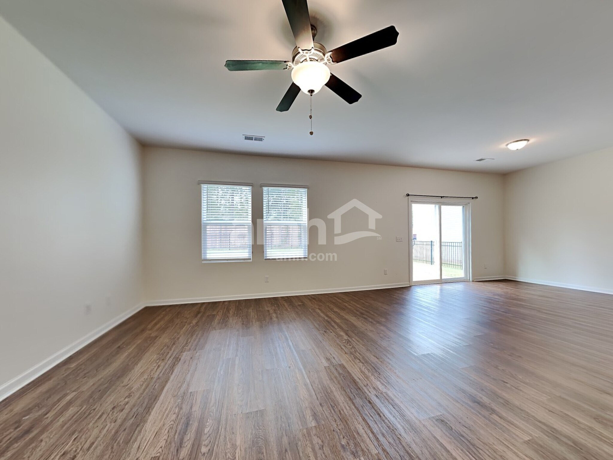 Building Photo - 186 Orion Way