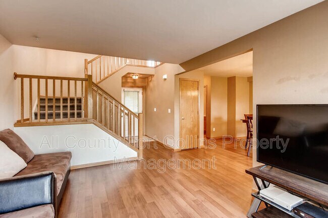 Building Photo - 906 Richmond Dr