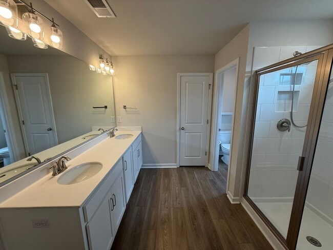Building Photo - Move In Ready Townhome in Marshview Commons