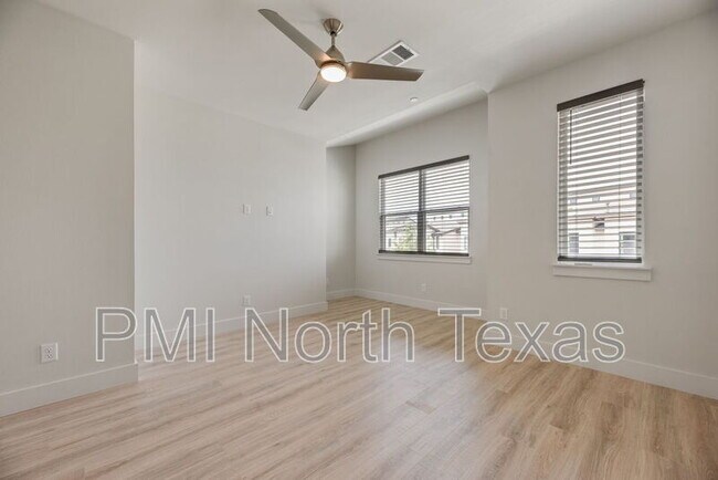 Building Photo - 770 Cavitt Ct