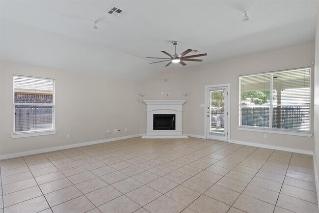 Building Photo - 19604 Moorlynch Ave