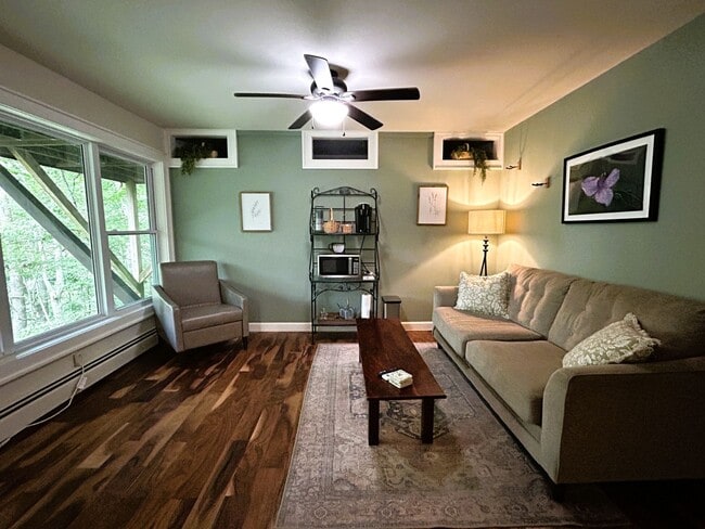 Building Photo - Spacious 3BR/2BA Home Near Downtown Boone & ASU