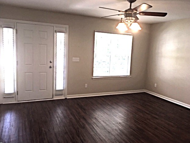 Building Photo - 4809 Wheatfield Dr