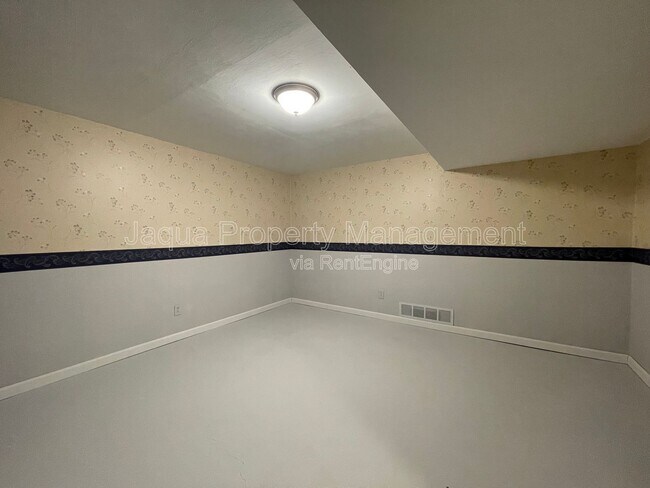 Building Photo - 7723 Yorktown St