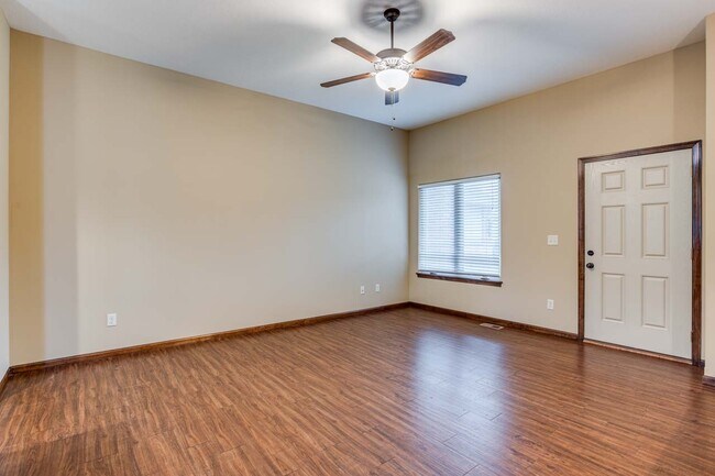 Building Photo - 406 N Colorado Ave