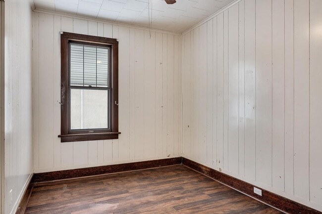 Building Photo - Charming 3 bed/1 bath home in La Crosse