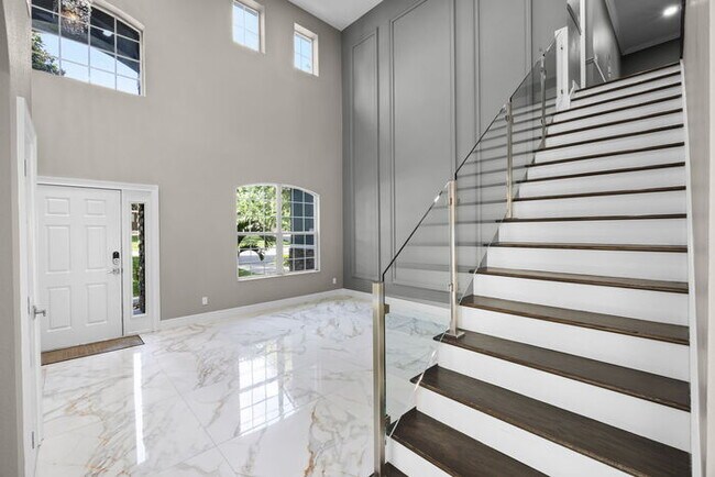 Building Photo - Fully Remodeled 5/4 Art Deco-Inspired Home...