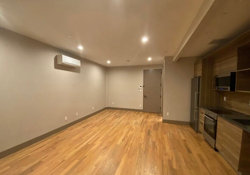 Building Photo - 1138 DeKalb Ave
