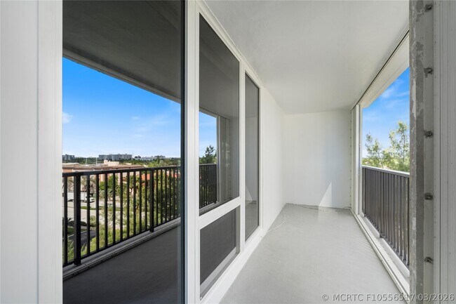 Building Photo - 4280 Galt Ocean Dr