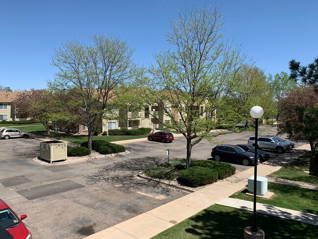 Building Photo - 2BD 2Bath Condo Close to CSU