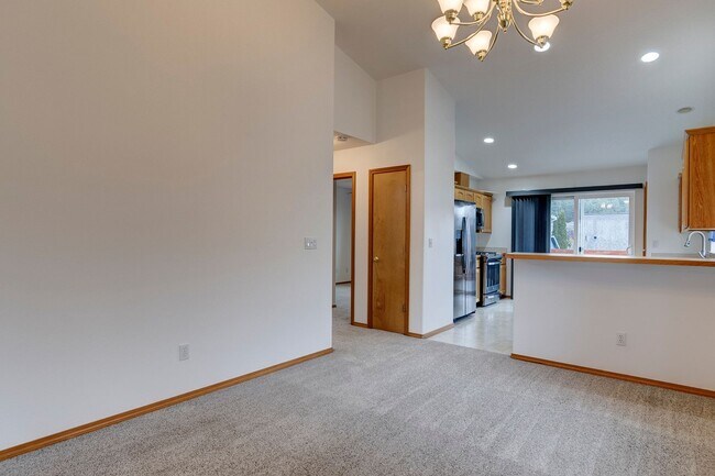 Building Photo - 2 Bd 2 Bath Home in 55+ Community
