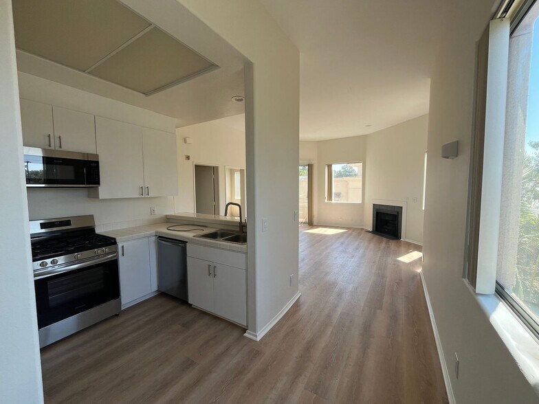 Interior Photo - 16117s