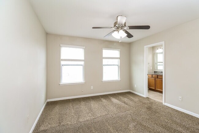 Building Photo - 11519 McDunkeld Dr