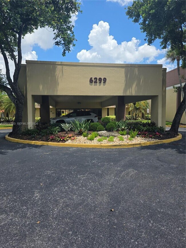 Building Photo - 5830 NW 64th Ave