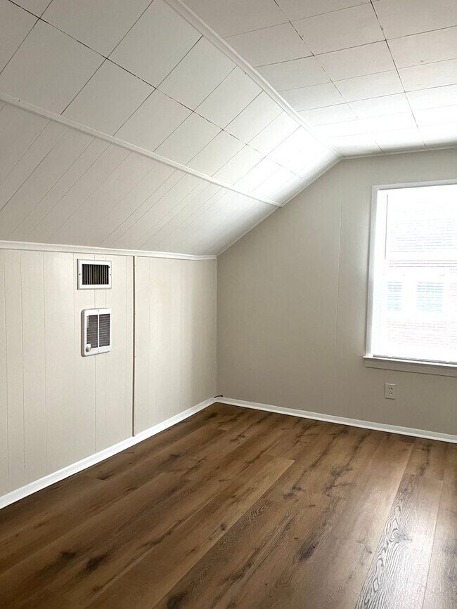 Building Photo - Enka Village Home for rent. 2 bedroom/1 ba...