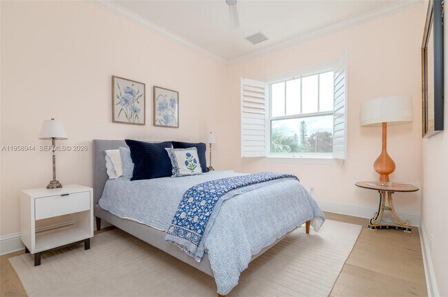 Building Photo - 11269 SE Blair Ln