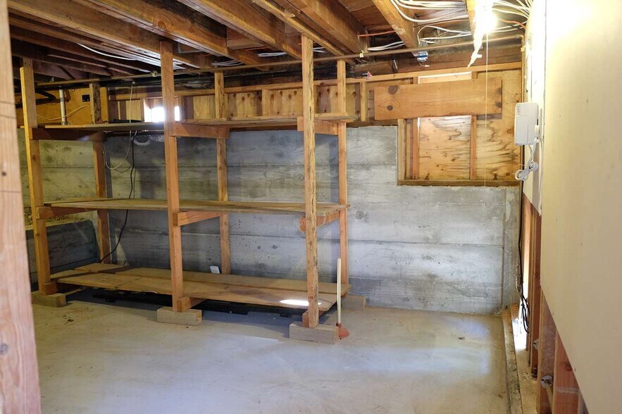 Building Photo - 1242 Susana Street