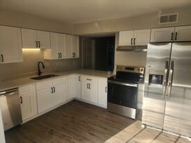 Building Photo - 4801 Grammar Ave