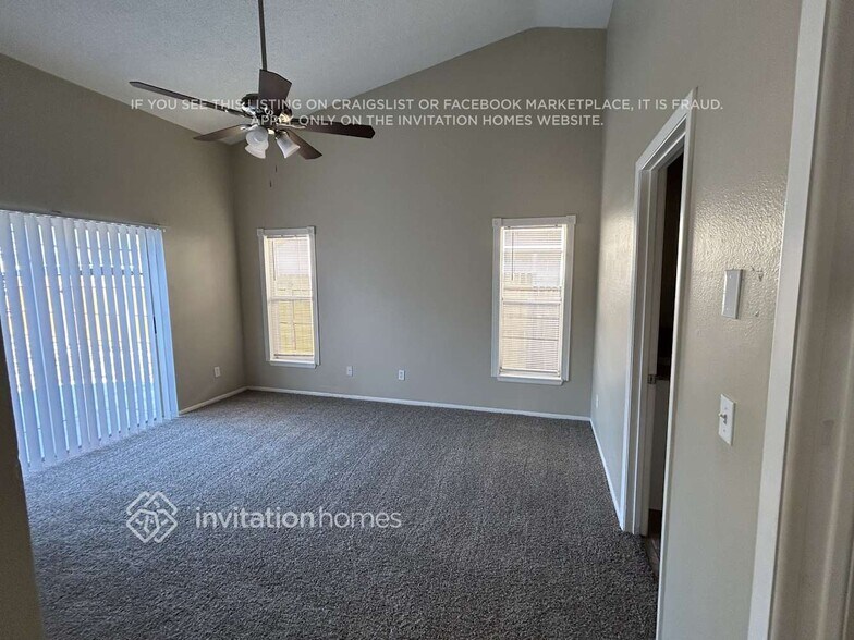 Building Photo - 4704 Bloom Dr
