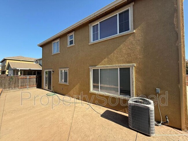 Building Photo - 429 Americana Way