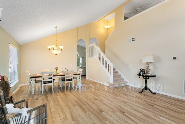 Building Photo - 611 Tuten Trail