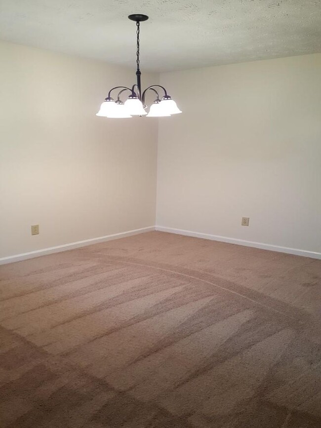 Building Photo - CALL or Text 910-284-4804 TO SCHEDULE - Ka...