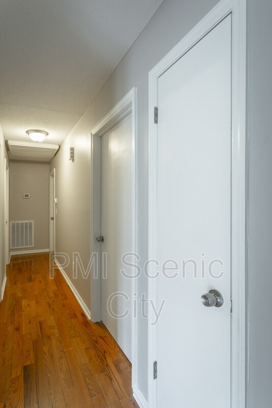 Building Photo - 5907 Browntown Rd