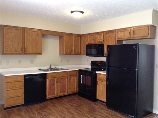 Building Photo - 60 Remington Ct