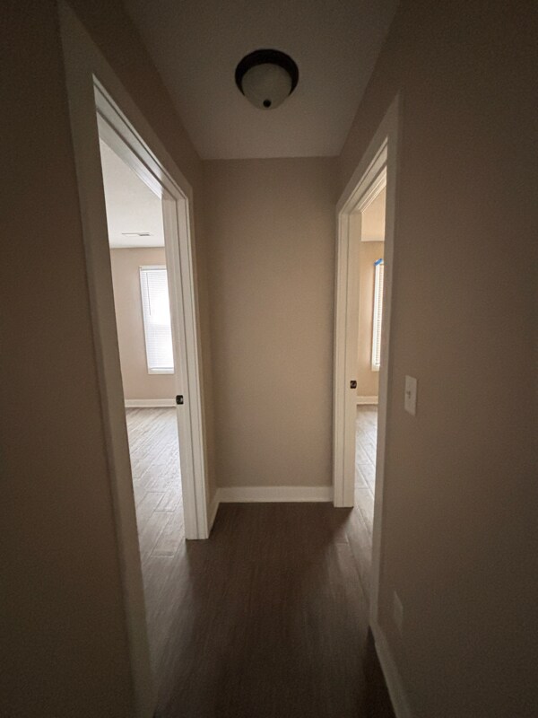 Building Photo - 84 Curtice St E