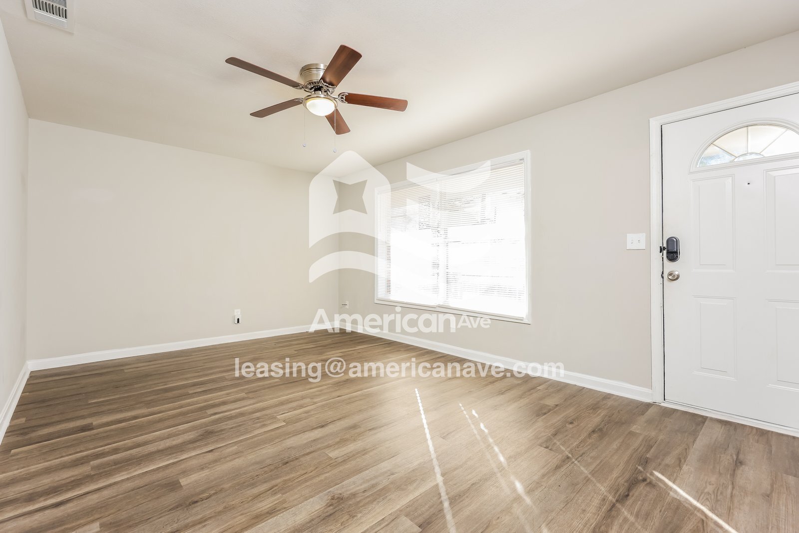 Building Photo - 5905 Luna Dr