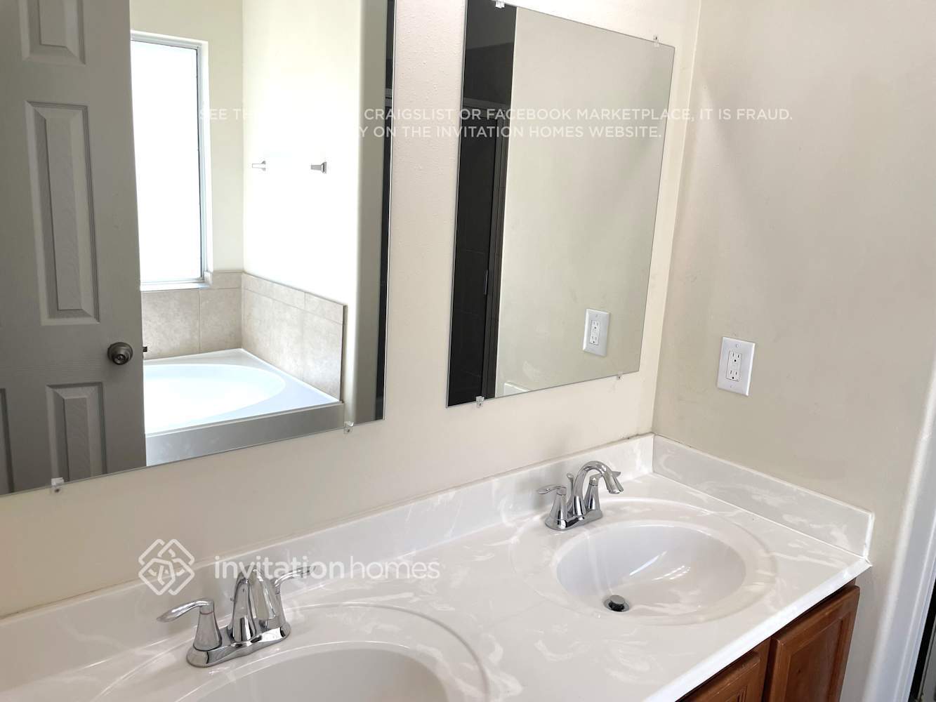 Building Photo - 1411 Baychester Ln