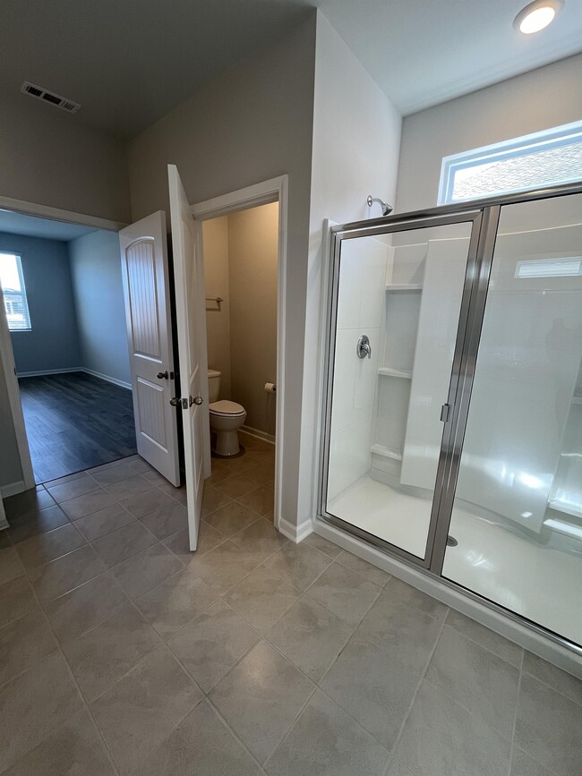 Building Photo - 6127 Japonica Ln