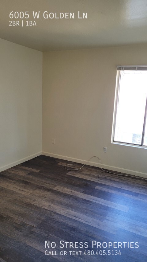 Building Photo - 2 Bedroom Town Home Near GCC!