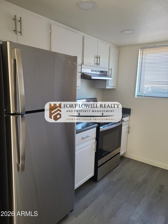 Building Photo - 11350 W Tennessee Ave