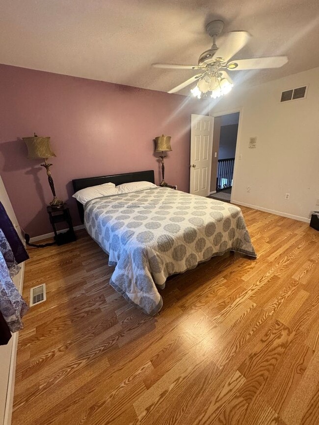 Building Photo - 14466 Doebler Dr